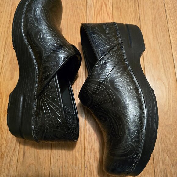 Black Dansko Professional Clogs – Size 7.5 - 8 (38) – Excellent Condition - Picture 5 of 5